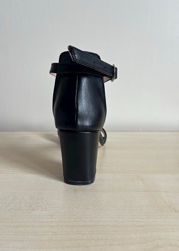 Siyah Topuklu Ayakkabı - Görsel 8