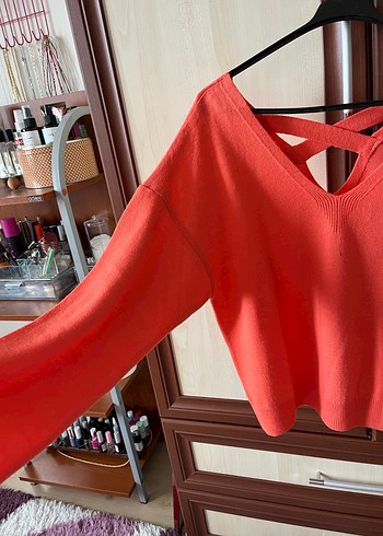 V Yaka Çapraz Sırt Detaylı Nar çiçeği Örgü Kazak - Görsel 3