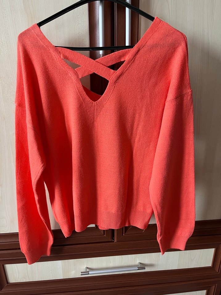 V Yaka Çapraz Sırt Detaylı Nar çiçeği Örgü Kazak - Görsel 5