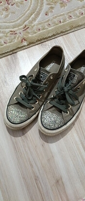 Yeşil Converse