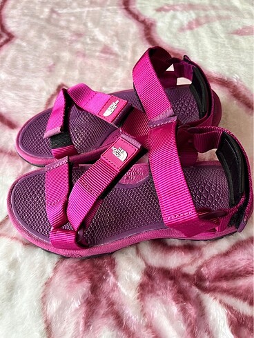 36 Beden North Face Marka Sandalet