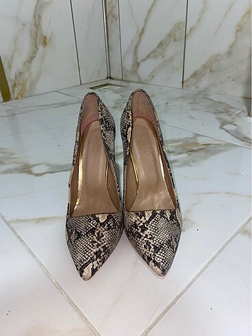 Diğer Stiletto