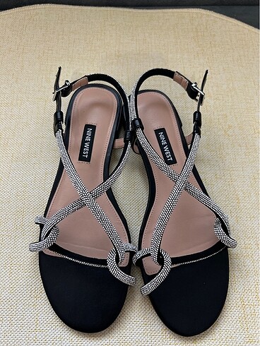 Nine West Siyah sandalet