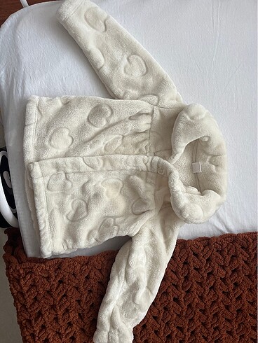 Kız bebek krem renk peluş mont - Görsel 2