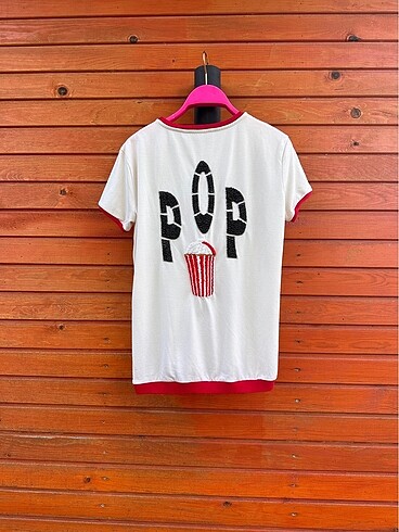 Tasarım boncuk işlemeli tshirt