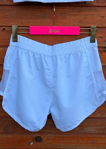 Beyaz Mini Atletik Kadın spor sütyen ve şort takımı - Görsel 6