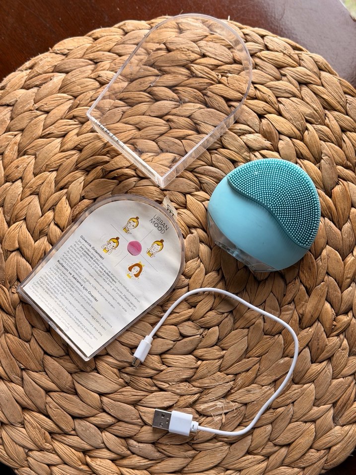 Mavi Renkli Yüz Temizleme Cihazı - Görsel 4