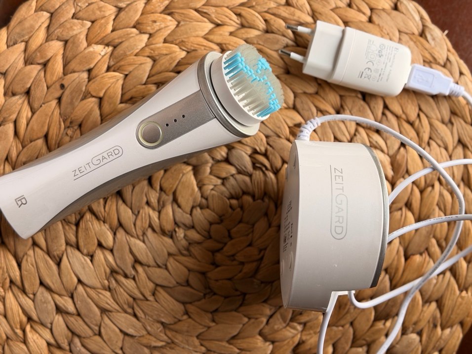 Zetgard Beyaz Gri Yüz Temizleme Cihazı - Görsel 4