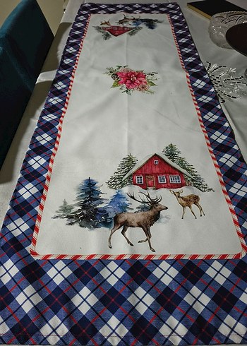 Renkli Nakışlı Karakterli Masa Örtüsü - Görsel 2