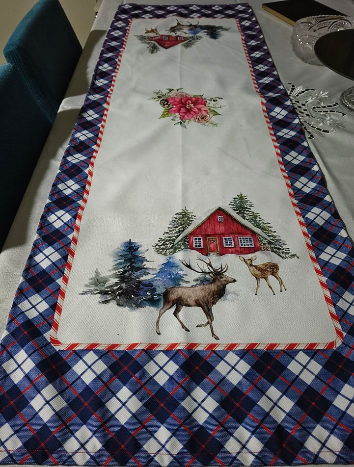 Renkli Nakışlı Karakterli Masa Örtüsü - Görsel 2