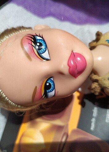 Beden Renk Bratz Dynamite Cloe