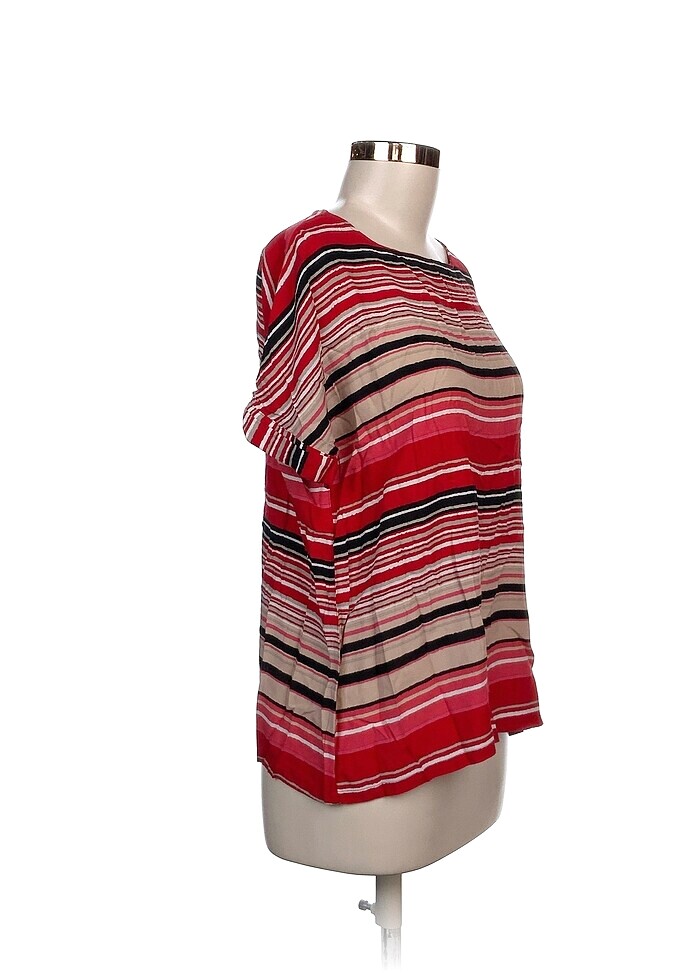 LC Waikiki Bluz %70 İndirimli. - Görsel 2