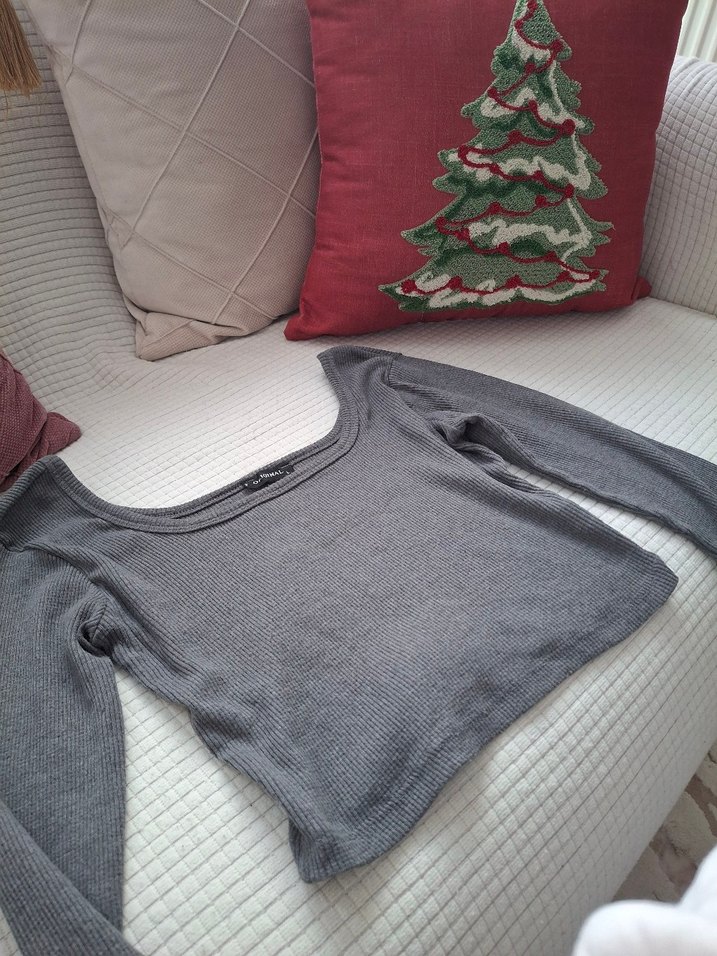 Gri Kadın Uzun Kollu Kayık Yaka Triko - Görsel 3