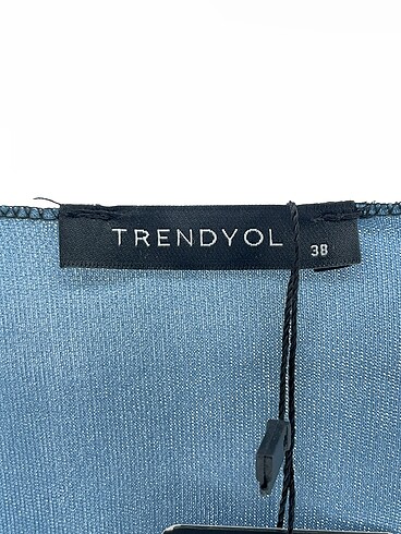 38 Beden çeşitli Renk Trendyol & Milla Bluz %70 İndirimli.