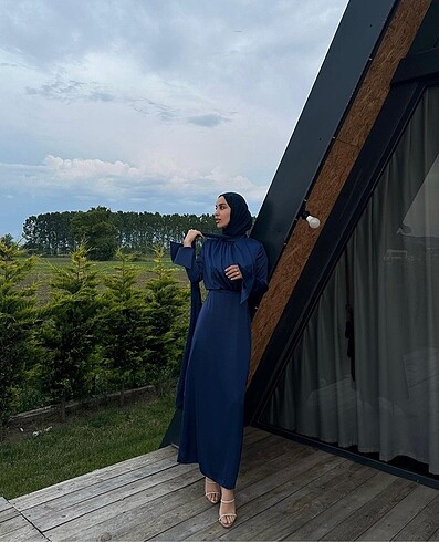 Betül Saday Model Tesettür Abiye