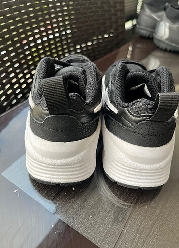 32 Beden Erkek Çocuk Nike Ayakkabı Airmax