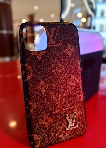 Iphone 11 Louis Vuitton Kılıfı