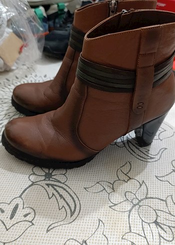 38 Beden Kahverengi Deri Kadın Dolgu Topuklu Bot