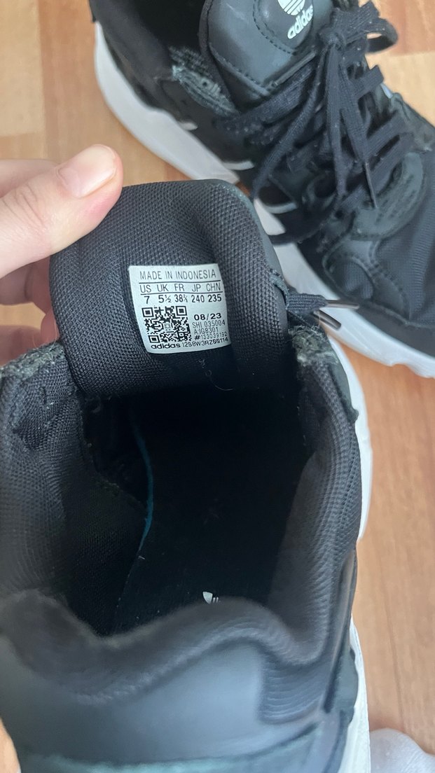 Adidas Siyah Bağcıklı Spor Ayakkabı - Görsel 3