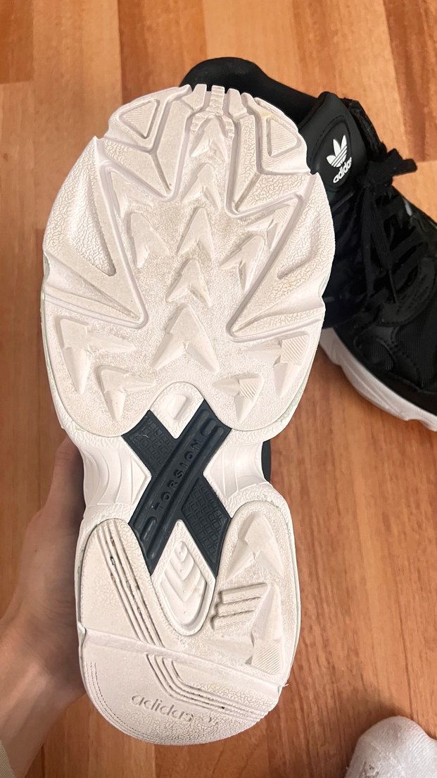 Adidas Siyah Bağcıklı Spor Ayakkabı - Görsel 4