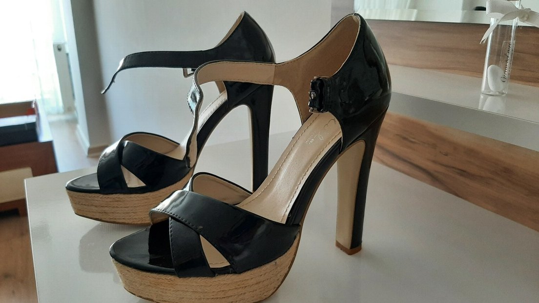 Siyah Platform Topuklu Kadın Sandalet - Görsel 3