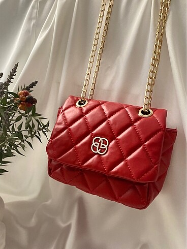 Diğer Kırmızı mini çanta?? Prada Hm Chanel Gues koton