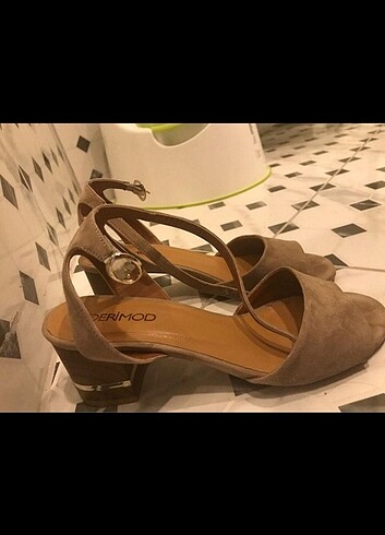 37 Beden camel Renk Derimod sandalet