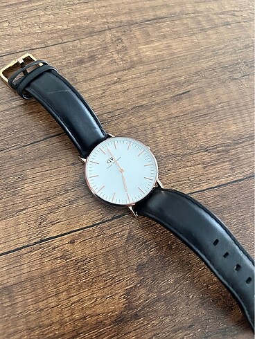 Daniel Wellington Daniel wellington saat