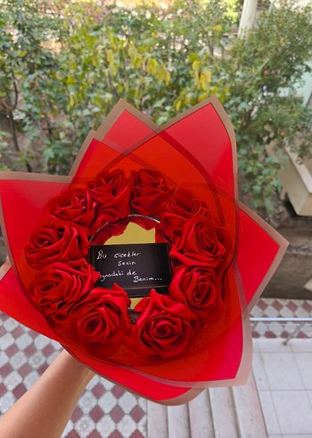 Kırmızı Güllerden Renkli Buket - Görsel 3