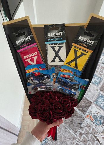 Kırmızı Gül ve Hediye Seti - Görsel 3