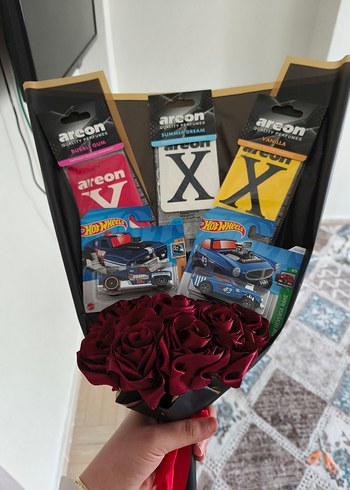 Kırmızı Gül ve Hediye Seti - Görsel 4