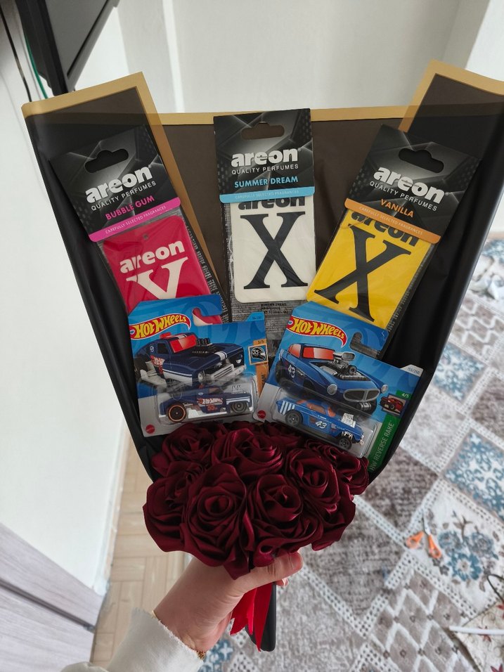 Kırmızı Gül ve Hediye Seti - Görsel 3