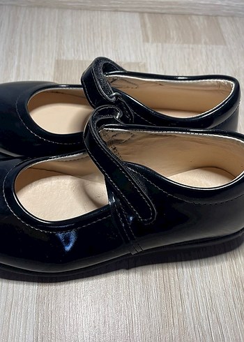 Kız Çocuk Siyah Tokalı Babet Ayakkabı - Görsel 2
