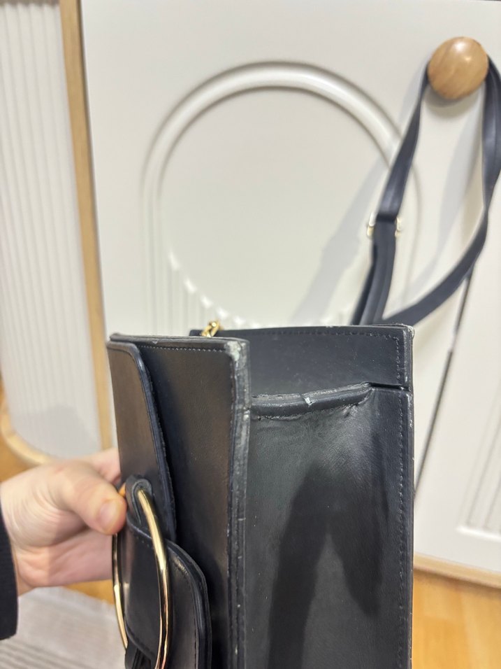 Siyah Deri Tokalı Kadın Çanta - Görsel 2