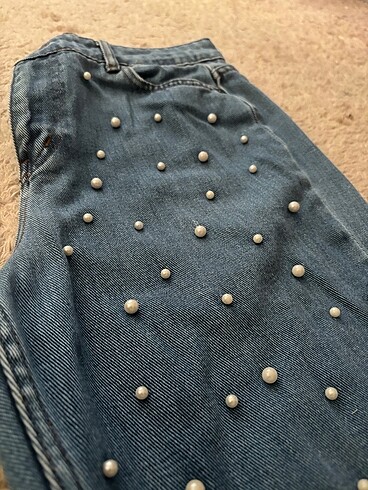 İncili pantolon