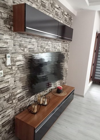 Beden tv ünitesi ve raf