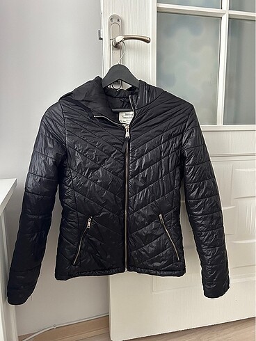 Bershka Siyah Mont