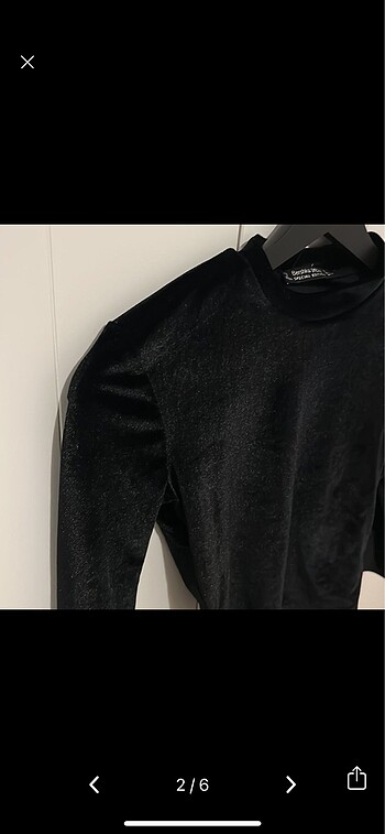 Bershka Sırt Dekolteli Kadife Dokulu Bluz