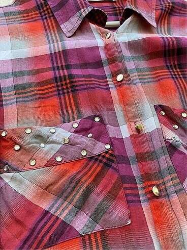 Batik Marka Taşlı Gömlek - Görsel 4