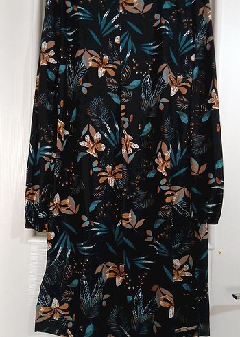 Çiçek Desenli Uzun Kadın Elbise - Görsel 3