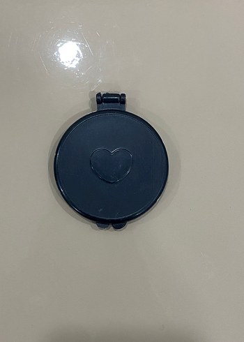 Siyah Kalp Detaylı ayna