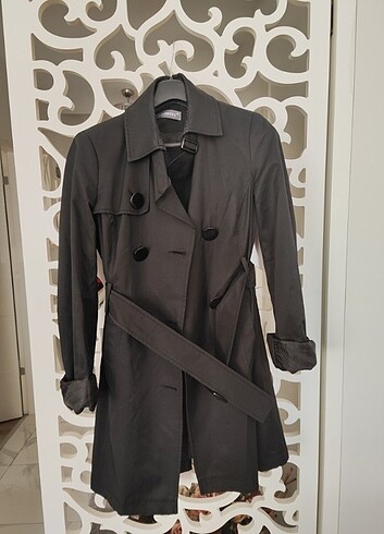 Siyah trenchcoat 