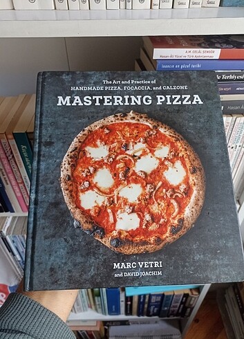  Mastering Pizza - Ustalik Italyan Yemek Tarif Kitap 