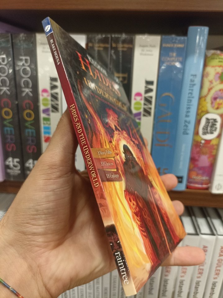 Hades ve Yeraltı Dünyası - Etkileşimli Mitoloji Ingilizce Kitap - Görsel 2