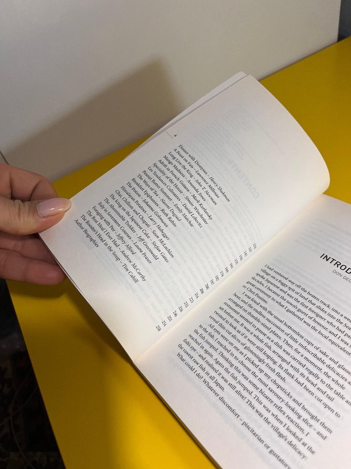 A Moveable Feast - Seyahat ve Yemek Kitabı İngilizce Kitap - Görsel 5