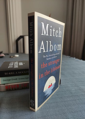 Beden The Stranger in the Lifeboat - Mitch Albom Ingilizce Roman