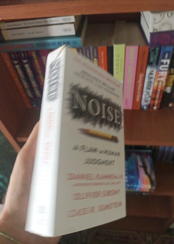 Beden Noise - Gurultu Psikoloji Insan Yargilari Ingilizce Kitap