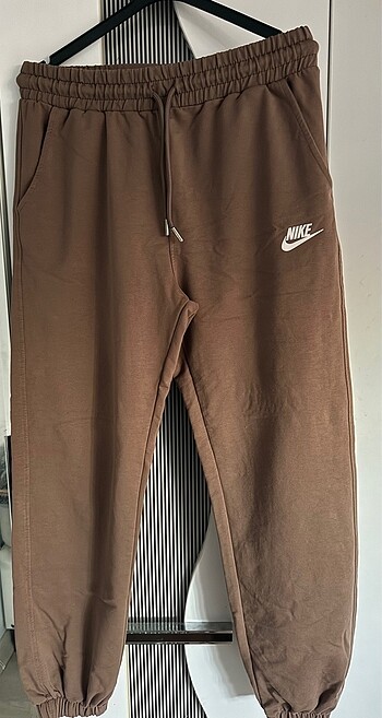 nike eski sezon eşofman bedeni büyük geliyor yeni