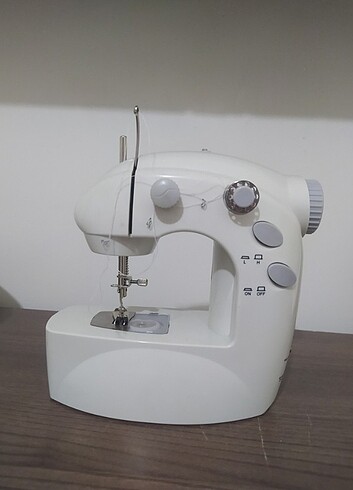 Küçük Dikiş Makinesi 