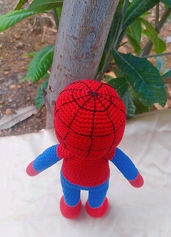  Beden Amigurumi örümcek adam 